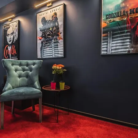 Cinema Apartament *